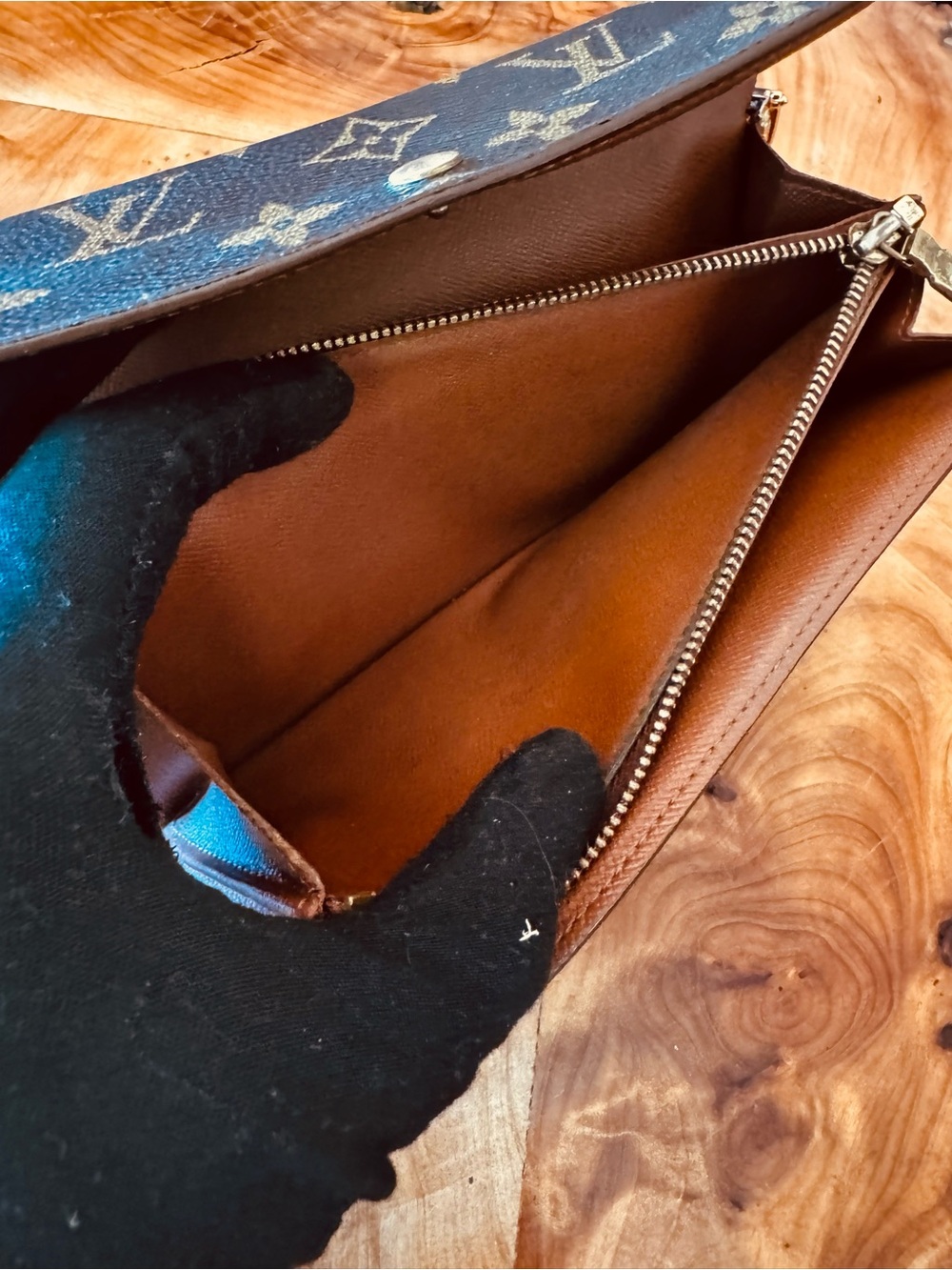 Louis Vuitton monogram vintage long Sarah wallet converted Crossbody - Picture 9 of 16
